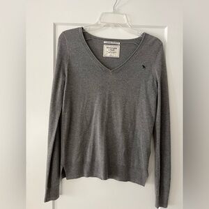 Vintage Abercrombie & Fitch Gray V-Neck Sweater